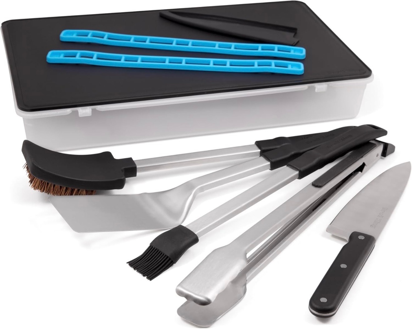 סט פרימיום 5 חלקים Broil King לגריל – מלקחיים איזי-לוק, מרית רחבה, מברשת ניקוי, מברשת רטבים וסכין קצבים